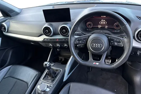 DE22OBV Audi Q2 Black Edition 35 TFSI  150 PS 6-speed Thumbnail #19