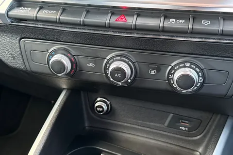 DE22OBV Audi Q2 Black Edition 35 TFSI  150 PS 6-speed Thumbnail #23