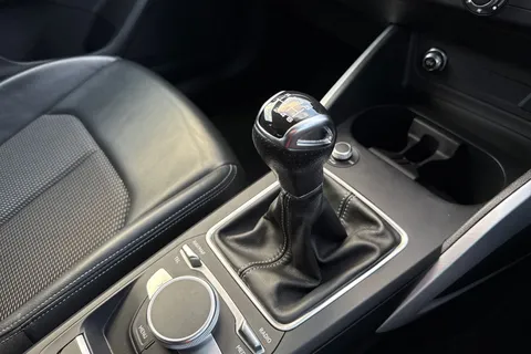 DE22OBV Audi Q2 Black Edition 35 TFSI  150 PS 6-speed Thumbnail #46