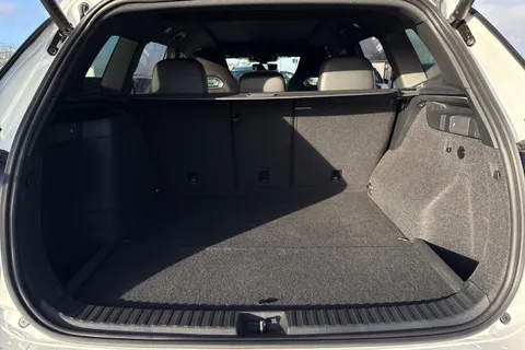 7 of 43 for Volkswagen Tayron 1.5 TSI eHybrid R-Line 5dr DSG **INFO PK, COMFORT PK, PAN ROOF, IQ LIGHTS**