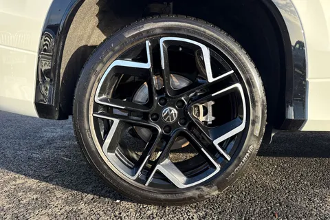 11 of 43 for Volkswagen Tayron 1.5 TSI eHybrid R-Line 5dr DSG **INFO PK, COMFORT PK, PAN ROOF, IQ LIGHTS**