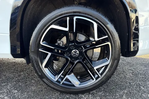 13 of 43 for Volkswagen Tayron 1.5 TSI eHybrid R-Line 5dr DSG **INFO PK, COMFORT PK, PAN ROOF, IQ LIGHTS**