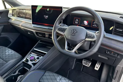 14 of 43 for Volkswagen Tayron 1.5 TSI eHybrid R-Line 5dr DSG **INFO PK, COMFORT PK, PAN ROOF, IQ LIGHTS**