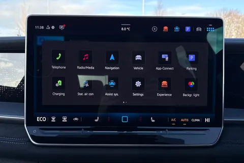 17 of 43 for Volkswagen Tayron 1.5 TSI eHybrid R-Line 5dr DSG **INFO PK, COMFORT PK, PAN ROOF, IQ LIGHTS**