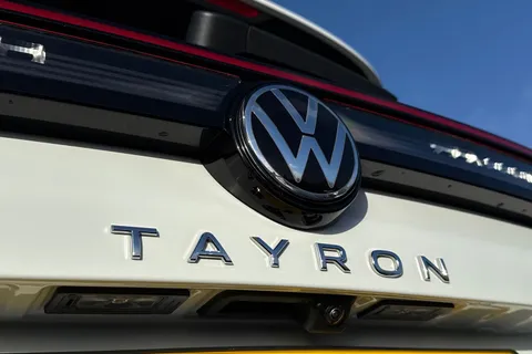 28 of 43 for Volkswagen Tayron 1.5 TSI eHybrid R-Line 5dr DSG **INFO PK, COMFORT PK, PAN ROOF, IQ LIGHTS**