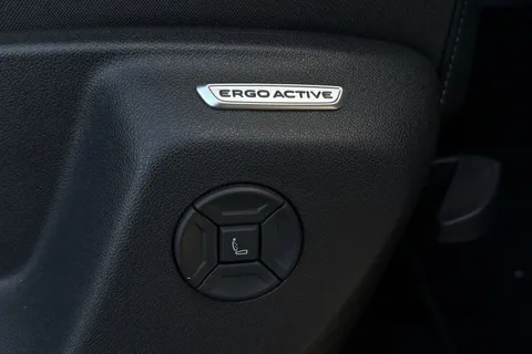 30 of 43 for Volkswagen Tayron 1.5 TSI eHybrid R-Line 5dr DSG **INFO PK, COMFORT PK, PAN ROOF, IQ LIGHTS**