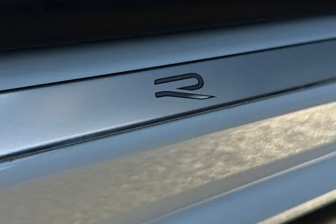 31 of 43 for Volkswagen Tayron 1.5 TSI eHybrid R-Line 5dr DSG **INFO PK, COMFORT PK, PAN ROOF, IQ LIGHTS**