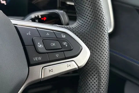 33 of 43 for Volkswagen Tayron 1.5 TSI eHybrid R-Line 5dr DSG **INFO PK, COMFORT PK, PAN ROOF, IQ LIGHTS**