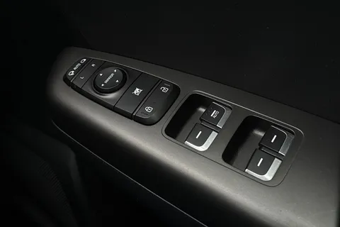 NL70KNJ Kia Sportage 1.6 GDi 2 Euro 6 (s/s) 5dr Thumbnail #35