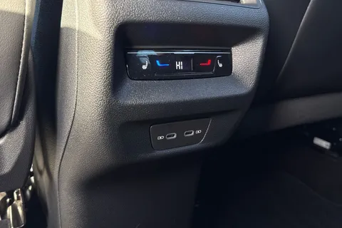 36 of 43 for Volkswagen Tayron 1.5 TSI eHybrid R-Line 5dr DSG **INFO PK, COMFORT PK, PAN ROOF, IQ LIGHTS**