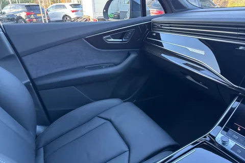  Audi Q7 3.0 TDI V6 50 Black Edition Tiptronic quattro Euro 6 (s/s) 5dr Thumbnail #19