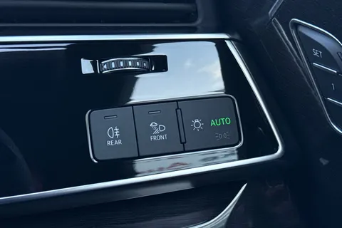  Audi Q7 3.0 TDI V6 50 Black Edition Tiptronic quattro Euro 6 (s/s) 5dr Thumbnail #54