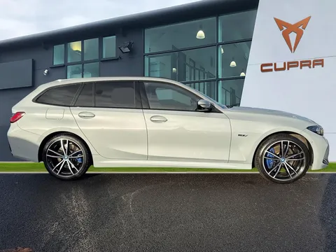 LP23FGC BMW 3 Series 2.0 330e 12kWh M Sport Touring Auto xDrive Euro 6 (s/s) 5dr Thumbnail #3