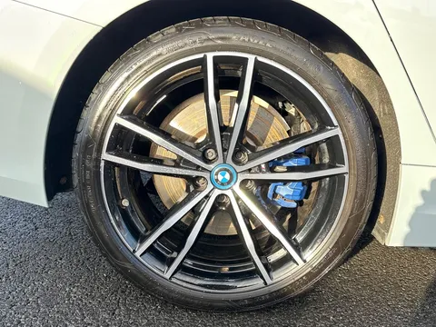 LP23FGC BMW 3 Series 2.0 330e 12kWh M Sport Touring Auto xDrive Euro 6 (s/s) 5dr Thumbnail #7