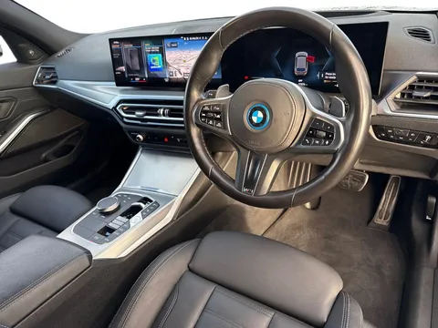 LP23FGC BMW 3 Series 2.0 330e 12kWh M Sport Touring Auto xDrive Euro 6 (s/s) 5dr Thumbnail #8