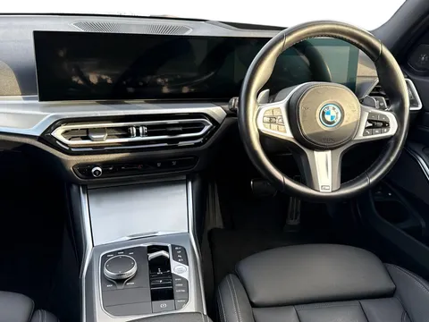 LP23FGC BMW 3 Series 2.0 330e 12kWh M Sport Touring Auto xDrive Euro 6 (s/s) 5dr Thumbnail #13