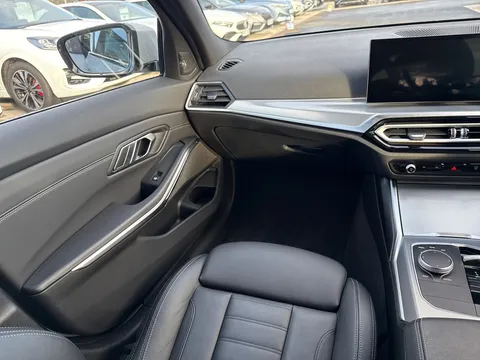 LP23FGC BMW 3 Series 2.0 330e 12kWh M Sport Touring Auto xDrive Euro 6 (s/s) 5dr Thumbnail #15