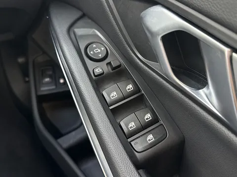 LP23FGC BMW 3 Series 2.0 330e 12kWh M Sport Touring Auto xDrive Euro 6 (s/s) 5dr Thumbnail #18