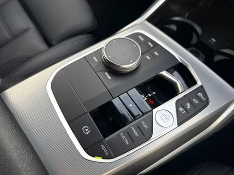 LP23FGC BMW 3 Series 2.0 330e 12kWh M Sport Touring Auto xDrive Euro 6 (s/s) 5dr Thumbnail #43