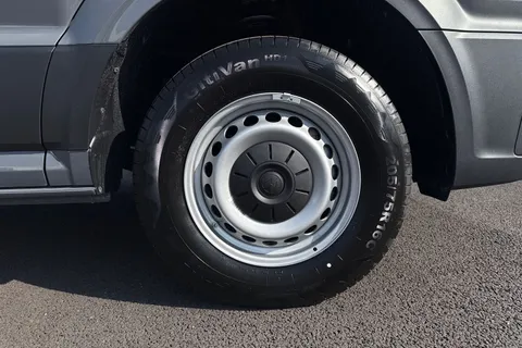 DC75AOG Volkswagen Crafter CR35 Panel van Commerce Plus LWB 177 PS 2.0 TDI 8sp Auto - MY25/LED's Thumbnail #9