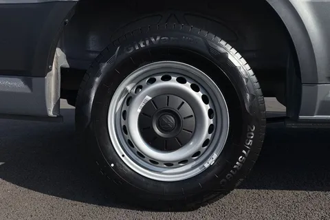 DC75AOG Volkswagen Crafter CR35 Panel van Commerce Plus LWB 177 PS 2.0 TDI 8sp Auto - MY25/LED's Thumbnail #10