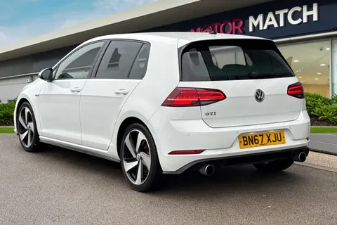 BN67XJU Volkswagen Golf 2.0 TSI BlueMotion Tech GTI Euro 6 (s/s) 5dr Thumbnail #3