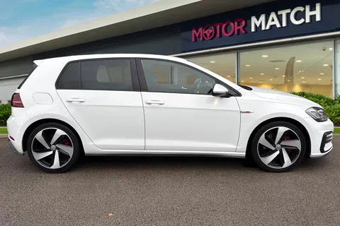 BN67XJU Volkswagen Golf 2.0 TSI BlueMotion Tech GTI Euro 6 (s/s) 5dr Thumbnail #4