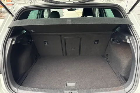 BN67XJU Volkswagen Golf 2.0 TSI BlueMotion Tech GTI Euro 6 (s/s) 5dr Thumbnail #8