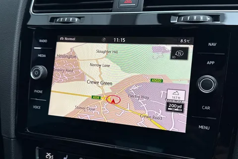 BN67XJU Volkswagen Golf 2.0 TSI BlueMotion Tech GTI Euro 6 (s/s) 5dr Thumbnail #18