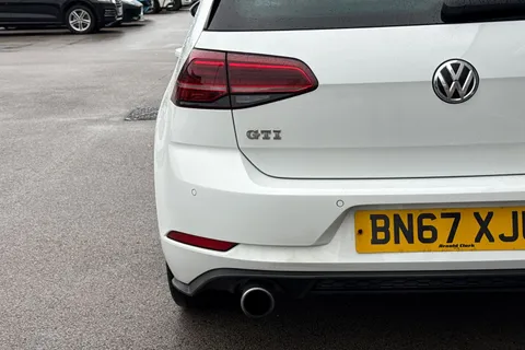 BN67XJU Volkswagen Golf 2.0 TSI BlueMotion Tech GTI Euro 6 (s/s) 5dr Thumbnail #38