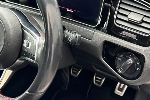 BN67XJU Volkswagen Golf 2.0 TSI BlueMotion Tech GTI Euro 6 (s/s) 5dr Thumbnail #44