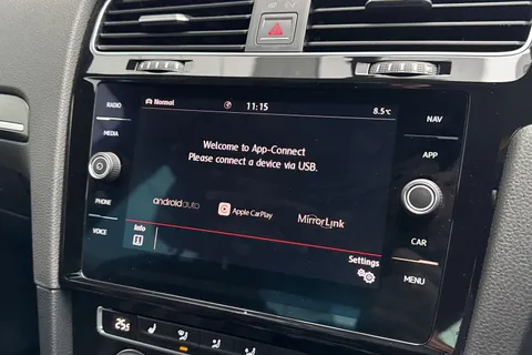 BN67XJU Volkswagen Golf 2.0 TSI BlueMotion Tech GTI Euro 6 (s/s) 5dr Thumbnail #53