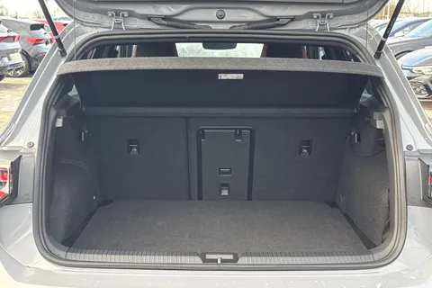 KN75FZK Volkswagen Golf 2.0 TSI 265 GTI 5dr DSG **UNDER 40K LIST PRICE** Thumbnail #8