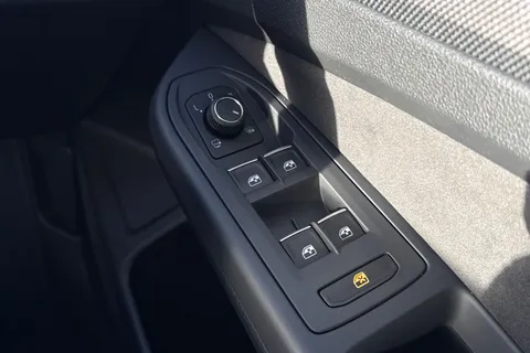 KN75FZK Volkswagen Golf 2.0 TSI 265 GTI 5dr DSG **UNDER 40K LIST PRICE** Thumbnail #22