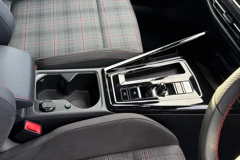 KN75FZK Volkswagen Golf 2.0 TSI 265 GTI 5dr DSG **UNDER 40K LIST PRICE** Thumbnail #24