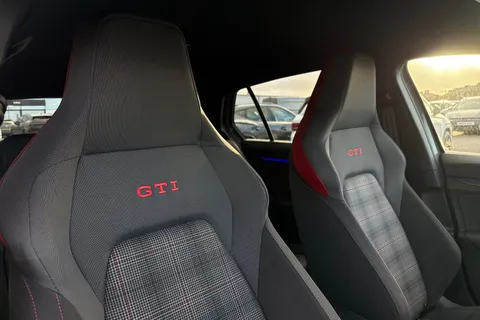 KN75FZK Volkswagen Golf 2.0 TSI 265 GTI 5dr DSG **UNDER 40K LIST PRICE** Thumbnail #25