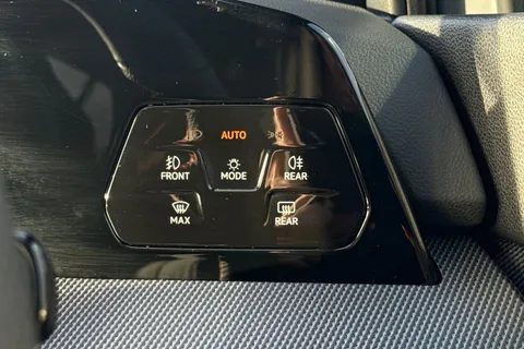 KN75FZK Volkswagen Golf 2.0 TSI 265 GTI 5dr DSG **UNDER 40K LIST PRICE** Thumbnail #38