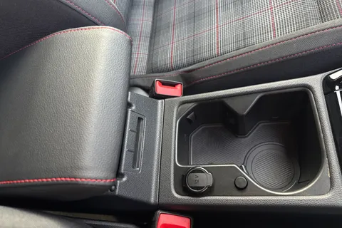 KN75FZK Volkswagen Golf 2.0 TSI 265 GTI 5dr DSG **UNDER 40K LIST PRICE** Thumbnail #40