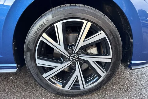KM74JDK Volkswagen Polo 1.0 TSI 115 Black Edition 5dr DSG⭐Rear view camera, Space saving wheel⭐ Thumbnail #10