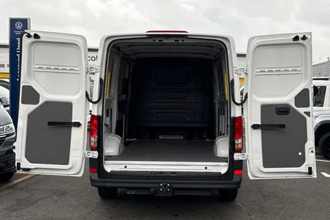 BK75TJX Volkswagen Crafter 2.0 TDI 163PS HDE Commerce Plus Low Roof Van Auto + Towpack Thumbnail #39