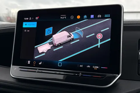 BK75TJX Volkswagen Crafter 2.0 TDI 163PS HDE Commerce Plus Low Roof Van Auto + Towpack Thumbnail #55