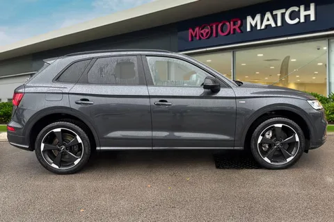 FD20RKV Audi Q5 2.0 TDI 40 Black Edition S Tronic quattro Euro 6 (s/s) 5dr Thumbnail #4