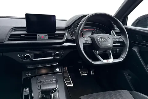 FD20RKV Audi Q5 2.0 TDI 40 Black Edition S Tronic quattro Euro 6 (s/s) 5dr Thumbnail #19
