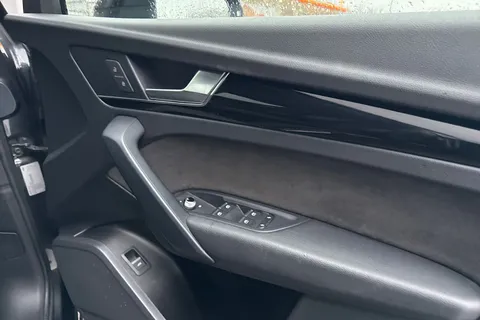 FD20RKV Audi Q5 2.0 TDI 40 Black Edition S Tronic quattro Euro 6 (s/s) 5dr Thumbnail #22