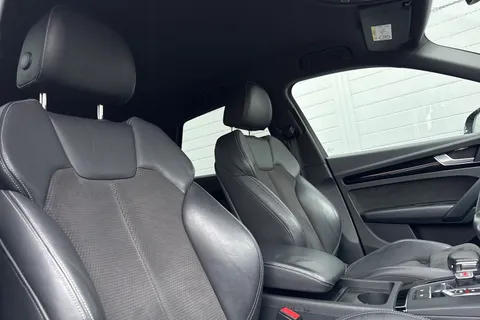 FD20RKV Audi Q5 2.0 TDI 40 Black Edition S Tronic quattro Euro 6 (s/s) 5dr Thumbnail #25