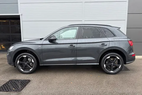 FD20RKV Audi Q5 2.0 TDI 40 Black Edition S Tronic quattro Euro 6 (s/s) 5dr Thumbnail #32