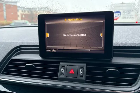 FD20RKV Audi Q5 2.0 TDI 40 Black Edition S Tronic quattro Euro 6 (s/s) 5dr Thumbnail #44