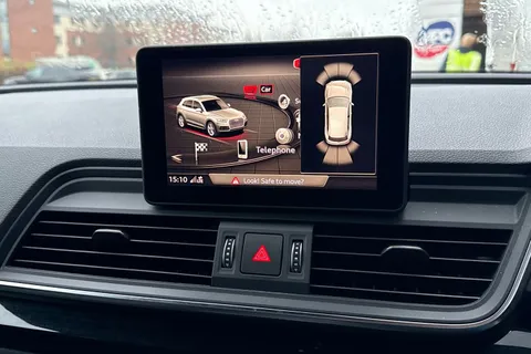 FD20RKV Audi Q5 2.0 TDI 40 Black Edition S Tronic quattro Euro 6 (s/s) 5dr Thumbnail #50