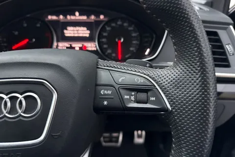 FD20RKV Audi Q5 2.0 TDI 40 Black Edition S Tronic quattro Euro 6 (s/s) 5dr Thumbnail #53