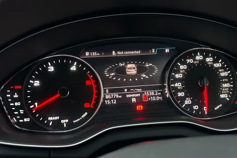 FD20RKV Audi Q5 2.0 TDI 40 Black Edition S Tronic quattro Euro 6 (s/s) 5dr Thumbnail #56